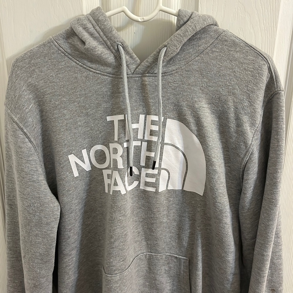 gray sweatshirt